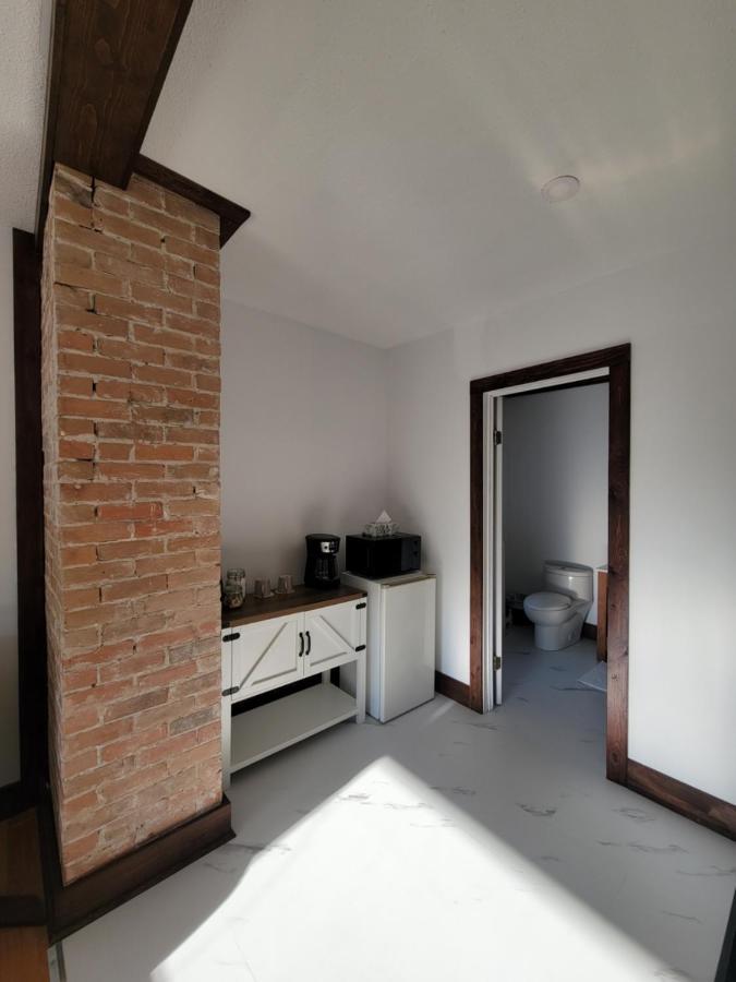 Stone House Kenora Apartment Exterior foto